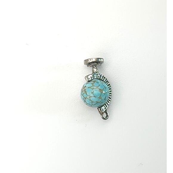 Vintage Turquoise Globe Charm – Silver Tone Miniature World Pendant. - Picture 3 of 4